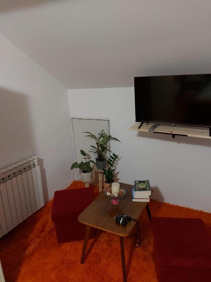 Aventurin Rooms スルニュ エクステリア 写真
