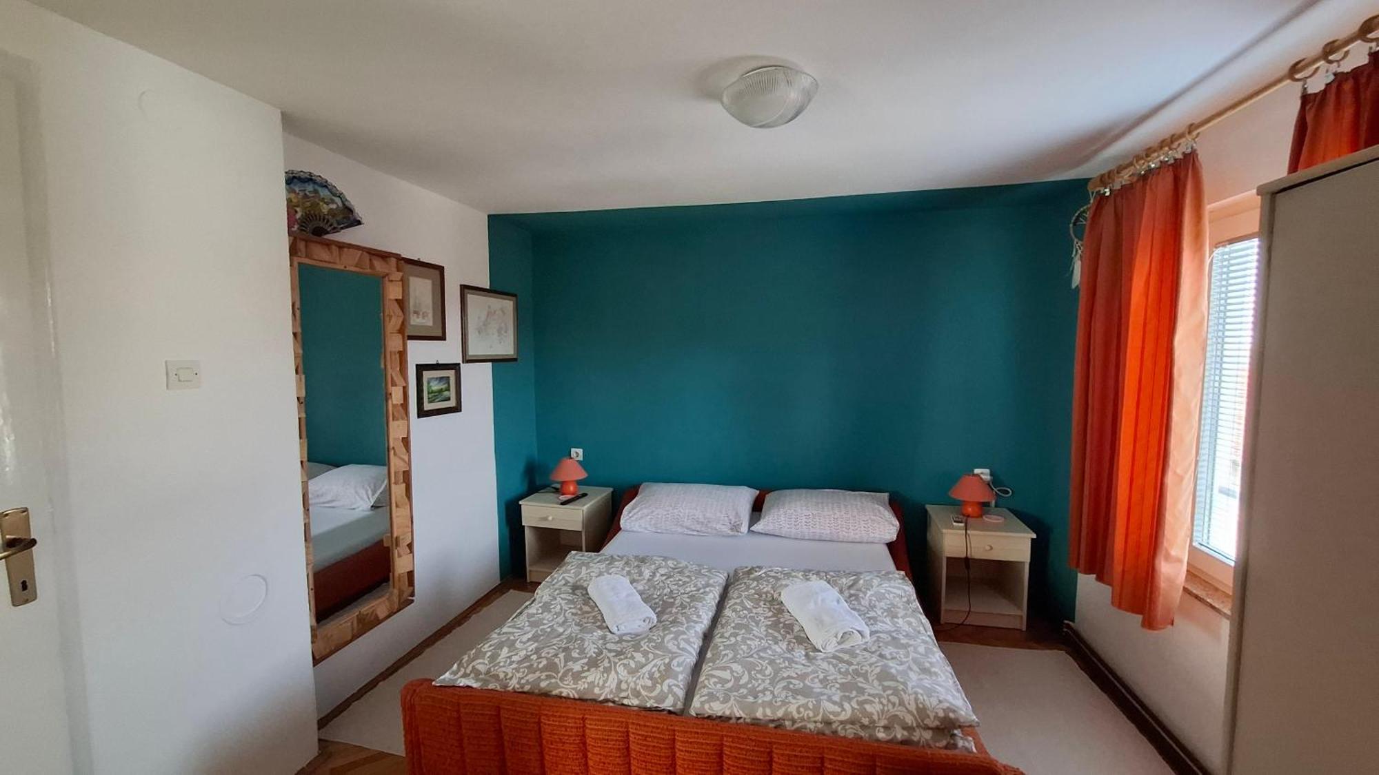 Aventurin Rooms スルニュ エクステリア 写真